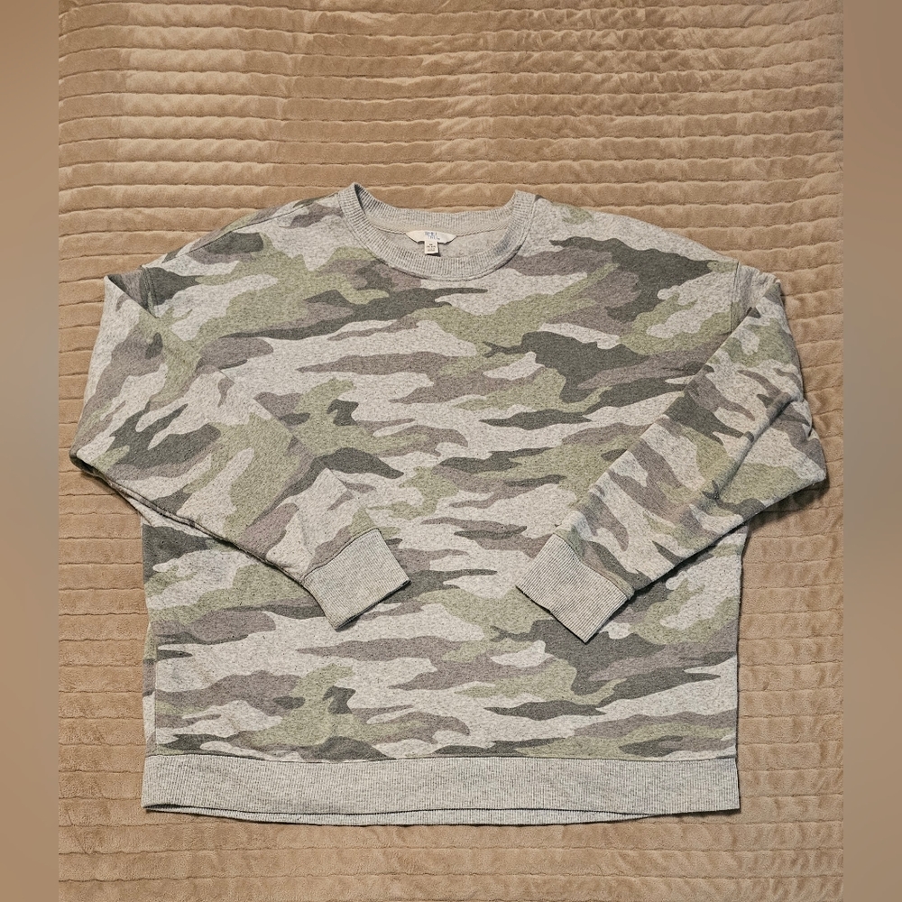 Time & Tru‎ Camo Oversized Crewneck Sweatshirt
